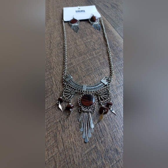 Bohemian Silver and Tiger Eye Necklace and Earring Set - Picture 4 of 6